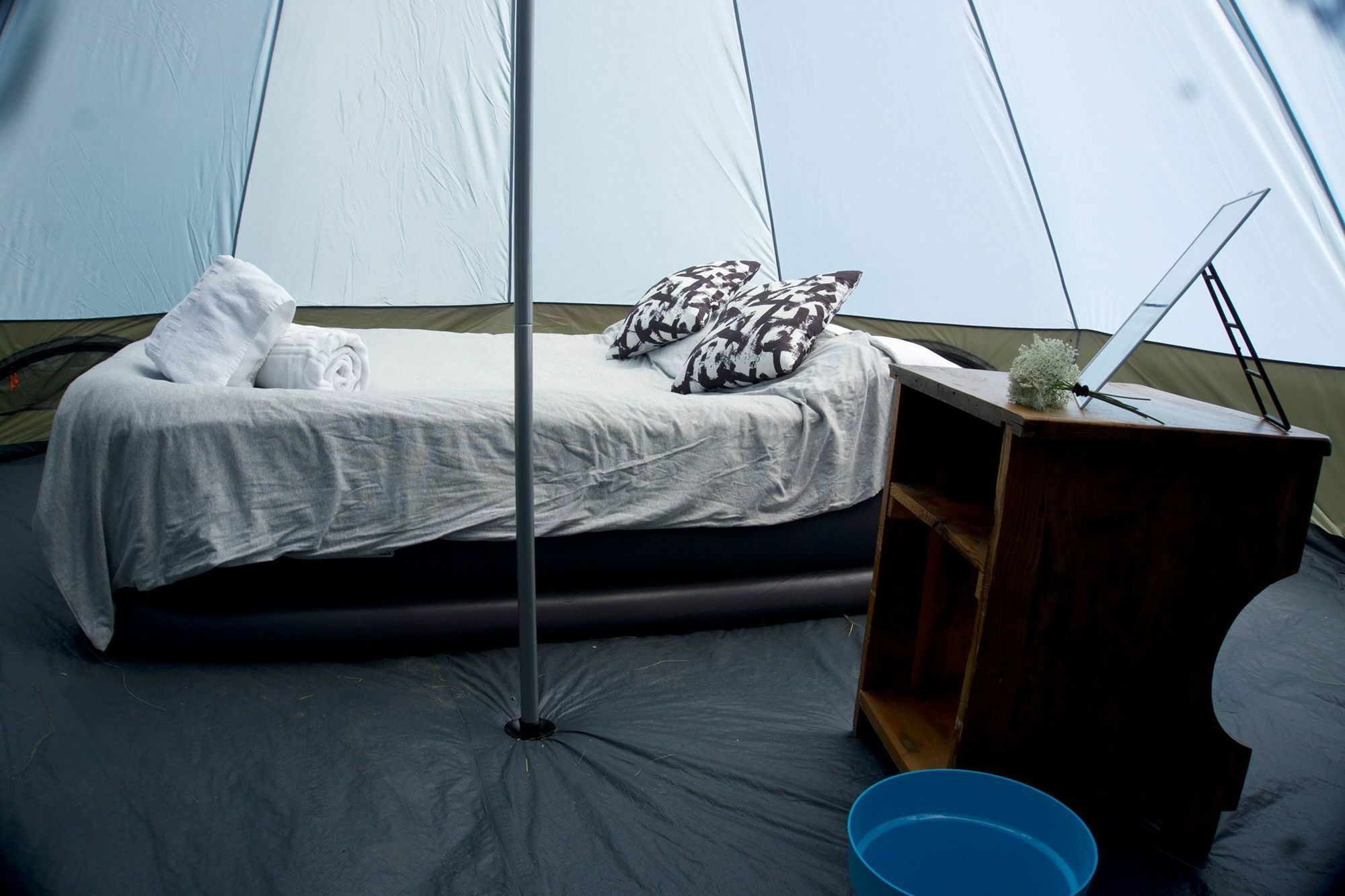 Готель Munich Oktoberfest Glamping Екстер'єр фото